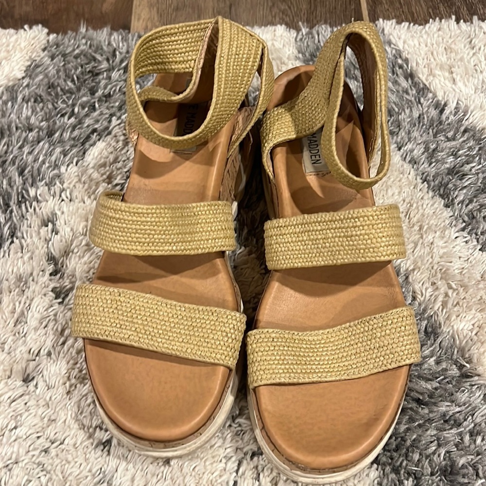 Steve Madden sandals size 8